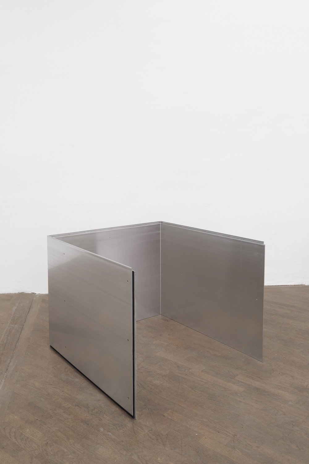 Benjamin Hirteone.one, 2014Aluminium, rubber and steel77 x 100 x 100 cm