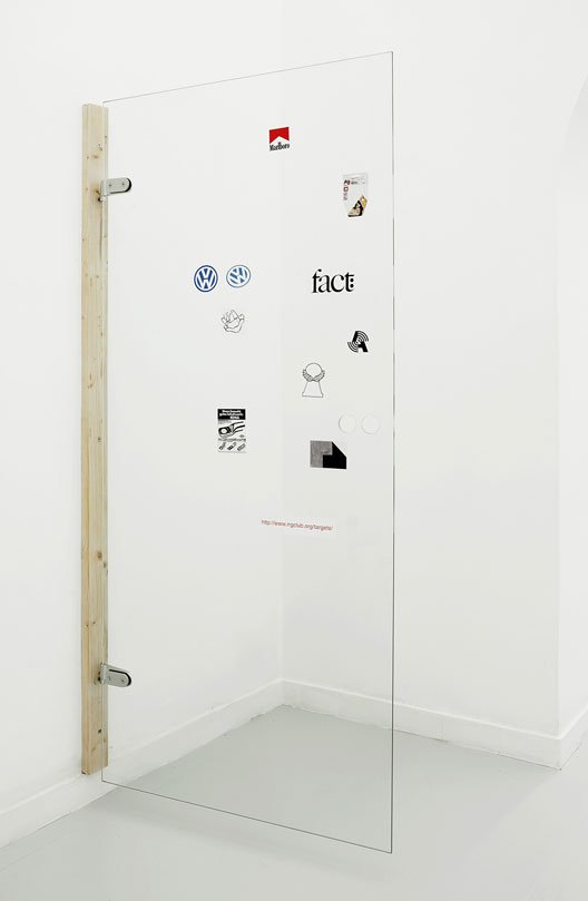 Benjamin Hirtelanguage stack exchange, 2015Glass door, wood, sticker203 x 91 x 6 cm