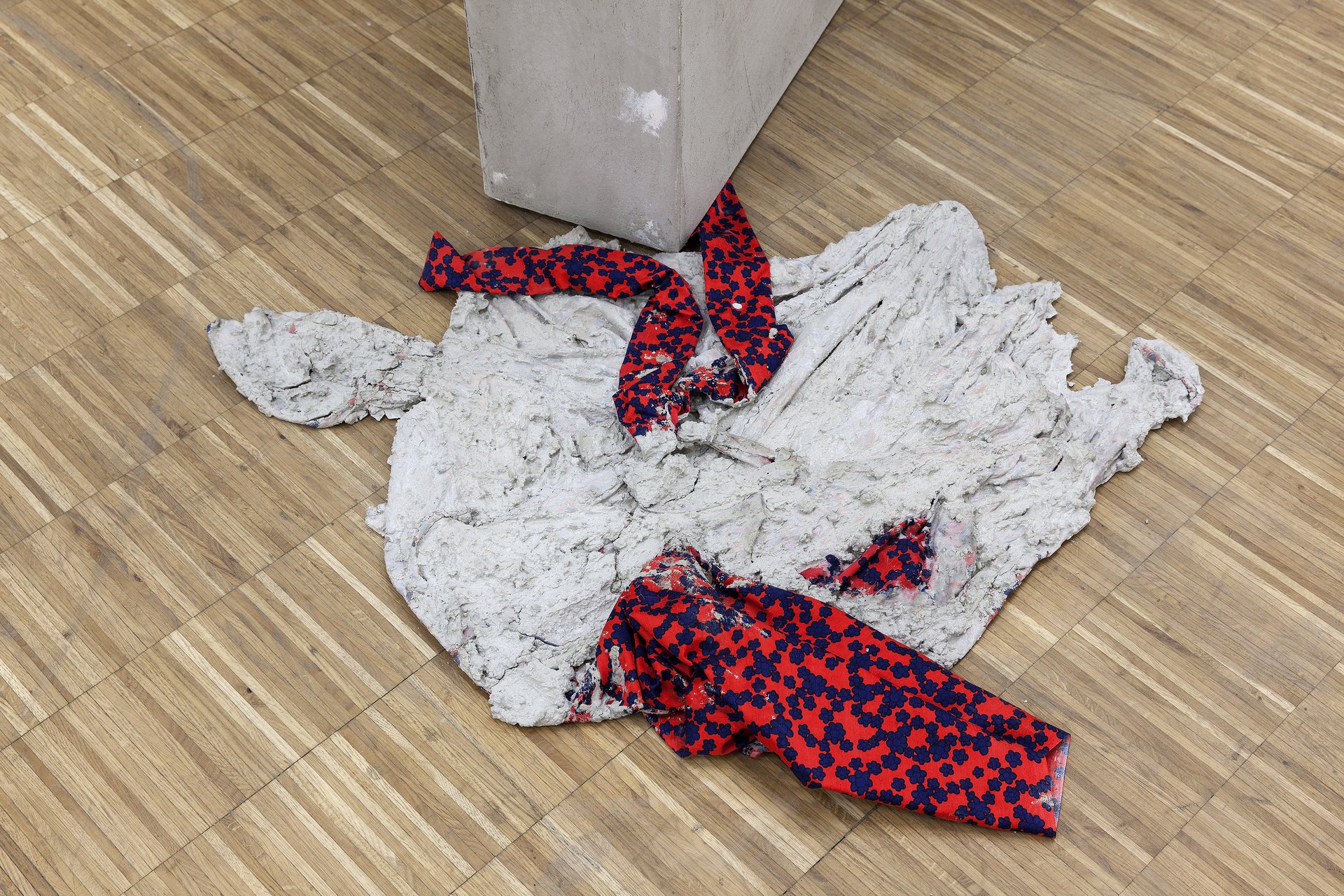 Anna-Sophie BergerConcrete Coat (Kimono), 2016Silk taffeta,thread, concrete88 x 56 cm