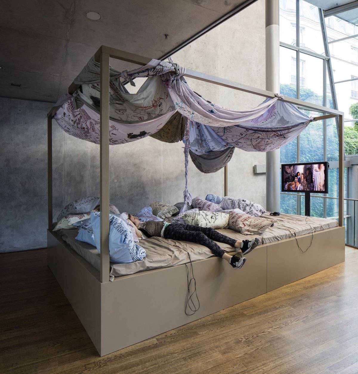 Lena Henke &amp; Marie Karlbergin bed with M/L Artspace, 2016Installation view9th Berlin Biennale, Berlin