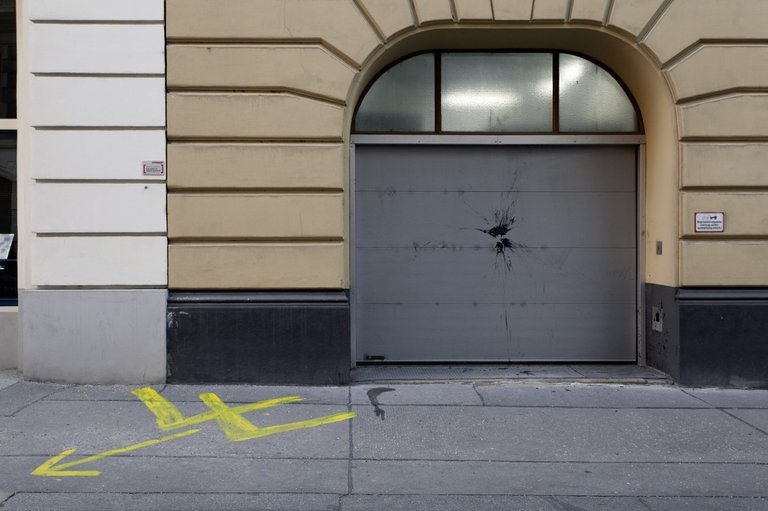 Stano FilkoTRANZSCENDENTEAOQ 5.4.3.D = METODIKA = INTELIGENTEAOQ, 2012Exterior viewLayr An der Hülben, Vienna