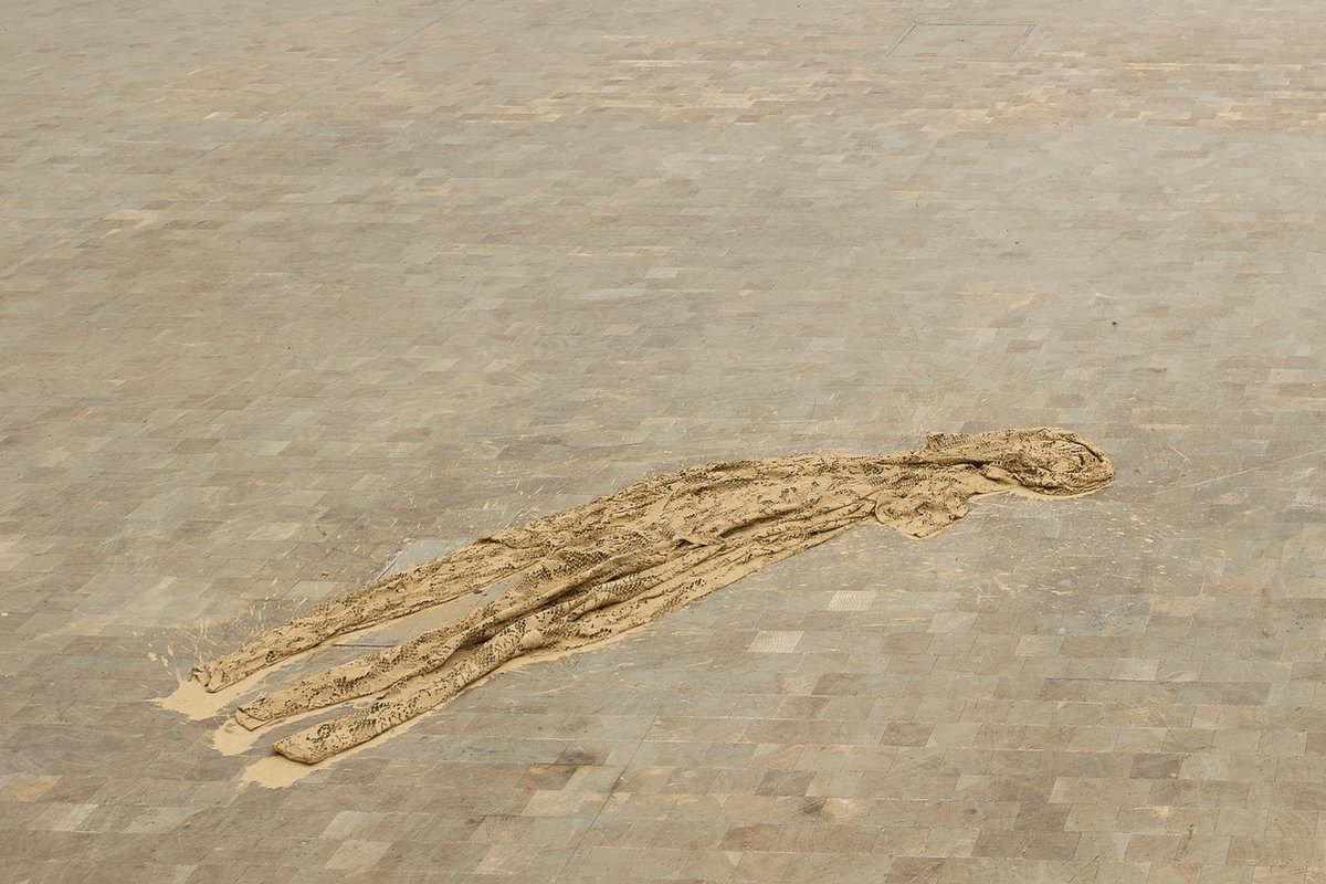 Anna-Sophie Bergertime that breath cannot corrupt, 20193 polyester lace coats, thread, mudDimensions variable