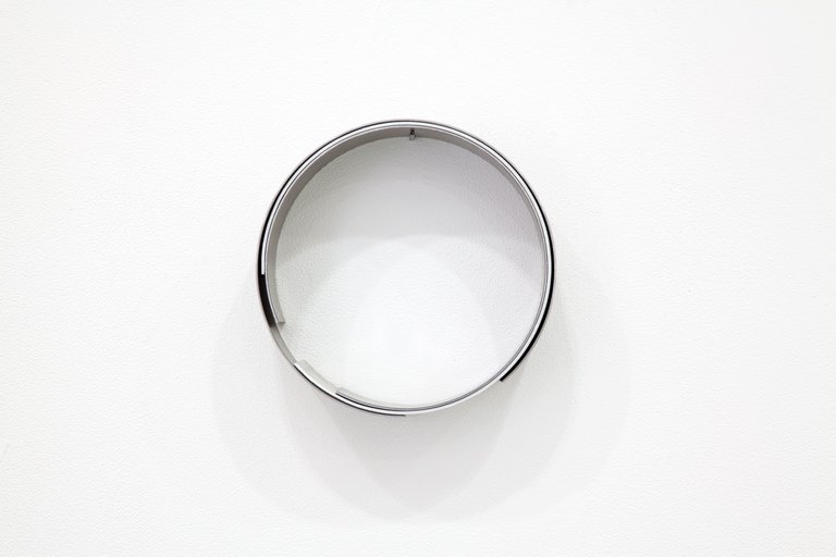 Benjamin HirteUntitled (loccc), 2014Steel, aluminium22 x 7 cm